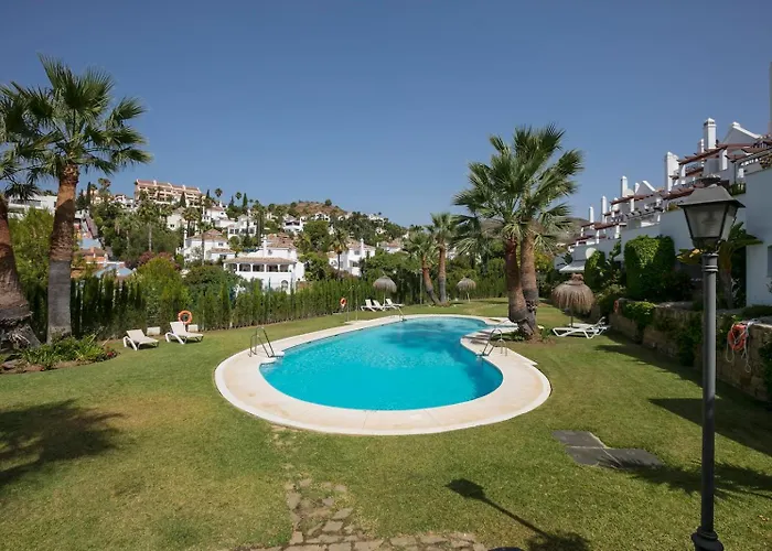 Duplex With Rooftop Terrace Aloha Royal Rdr230 דירה *