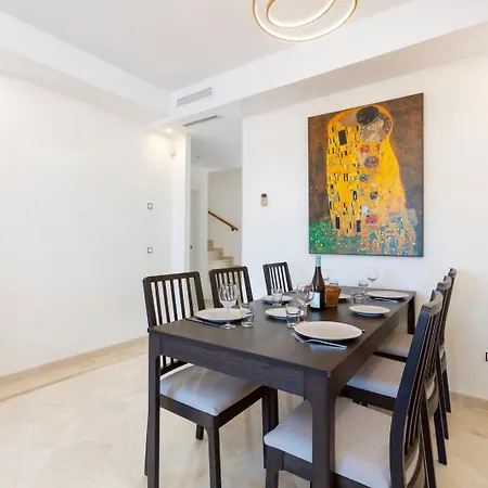 Apartment Duplex With Rooftop Terrace Aloha Royal Rdr230